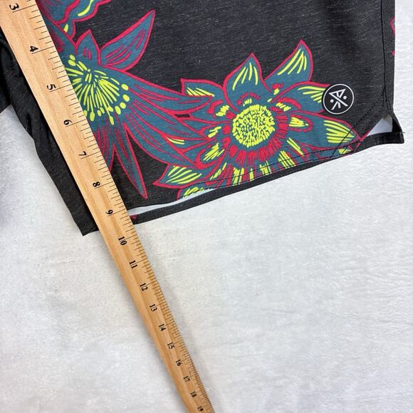 Roark Mens 30 Passage Aurora Flora Black Gray Hawaiian Surf Swim Board Shorts - Picture 8 of 10